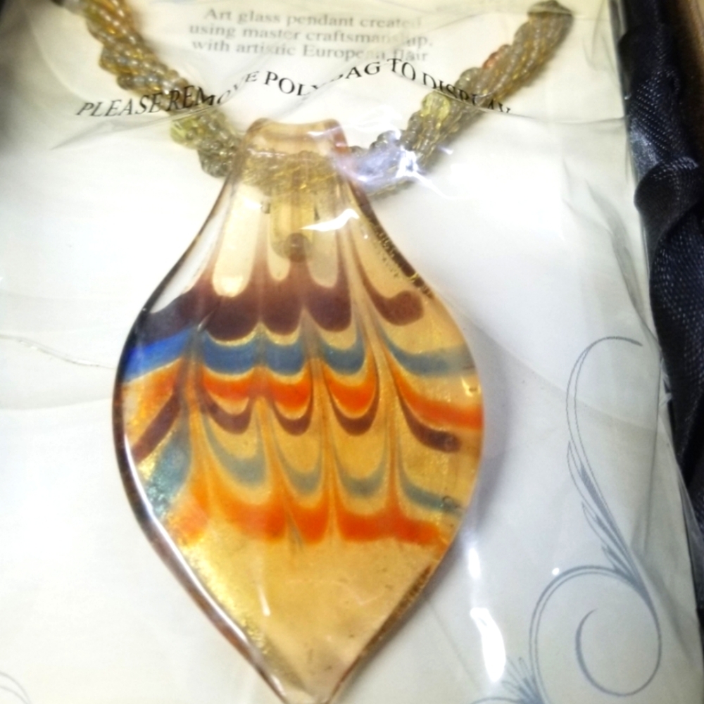 Art glass pendant necklace